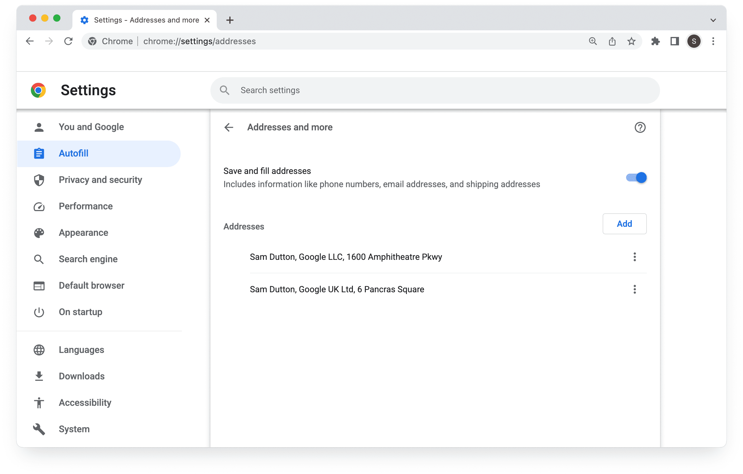 Strona chrome://settings/addresses z 2 przykładowymi adresami