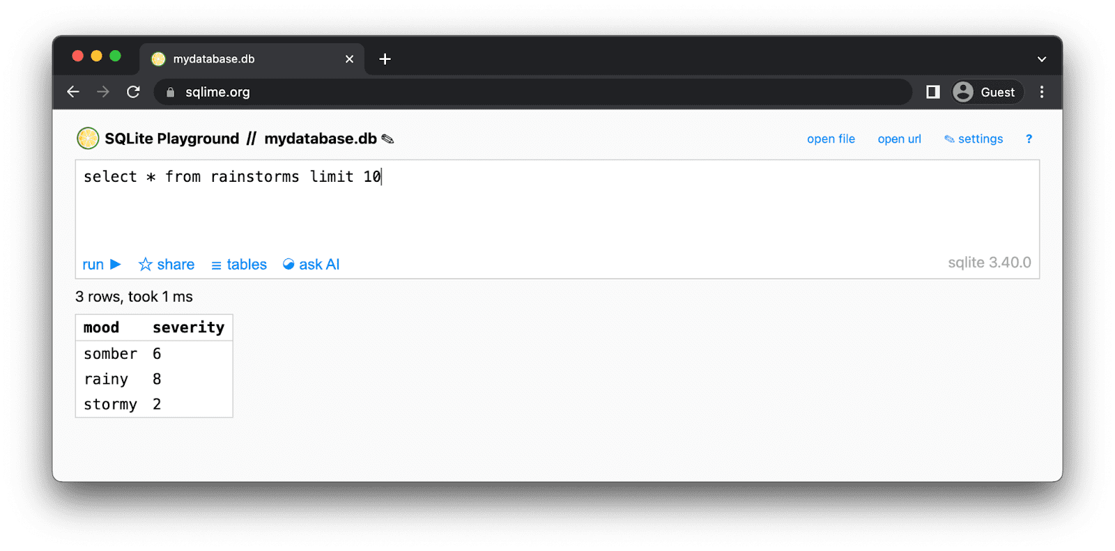 在 Sqlime SQLite Playground 工具中探索 mydatabase.db 文件。应用显示正在运行的 SQL 查询“select star from rainstorms limit 10”，从而显示来自 Web SQL 的初始示例数据中的三行。