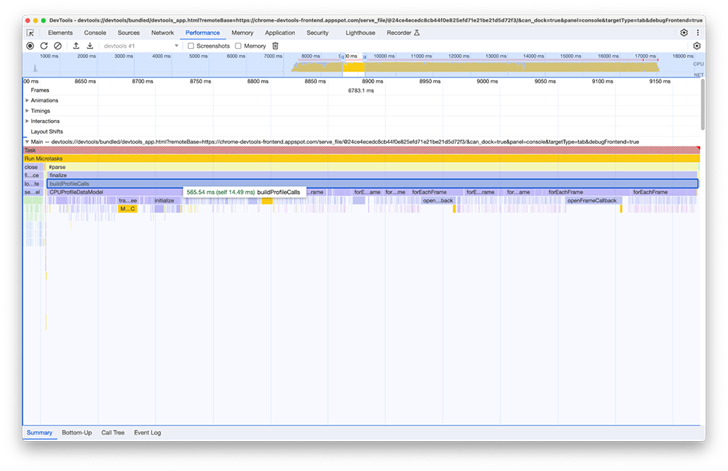 Captura de pantalla del panel de rendimiento en Herramientas para desarrolladores que inspecciona otra instancia del panel de rendimiento. Una tarea asociada a la función buildProfileCalls tarda alrededor de 0.5 segundos.