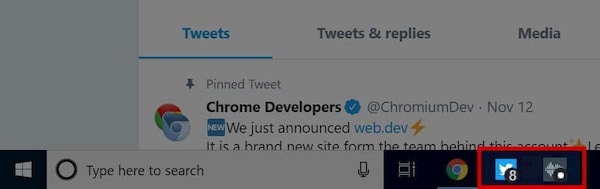 مثال على Twitter مع ثمانية إشعارات وتطبيق آخر يعرض شارة من نوع العلم