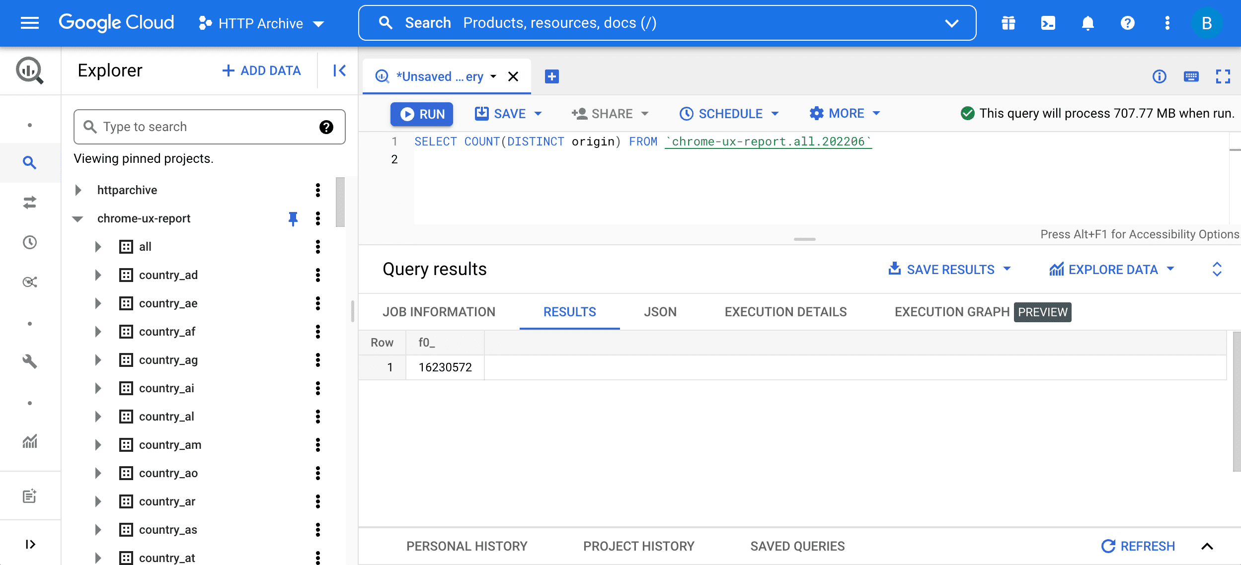 Insira uma consulta simples no editor e pressione "Executar".